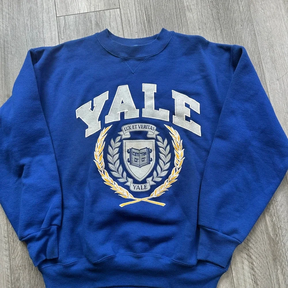 Vintage 80s/90s Yale University Champion Crewneck Sweatshirt Blue mens Large